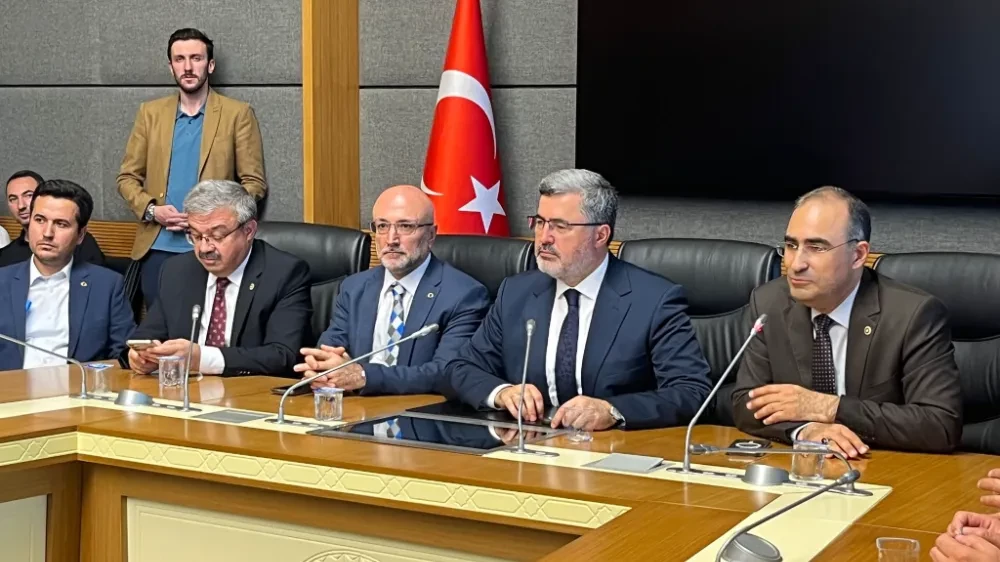 AK Parti teşkilatları TBMM’de grup toplantısına katıldı