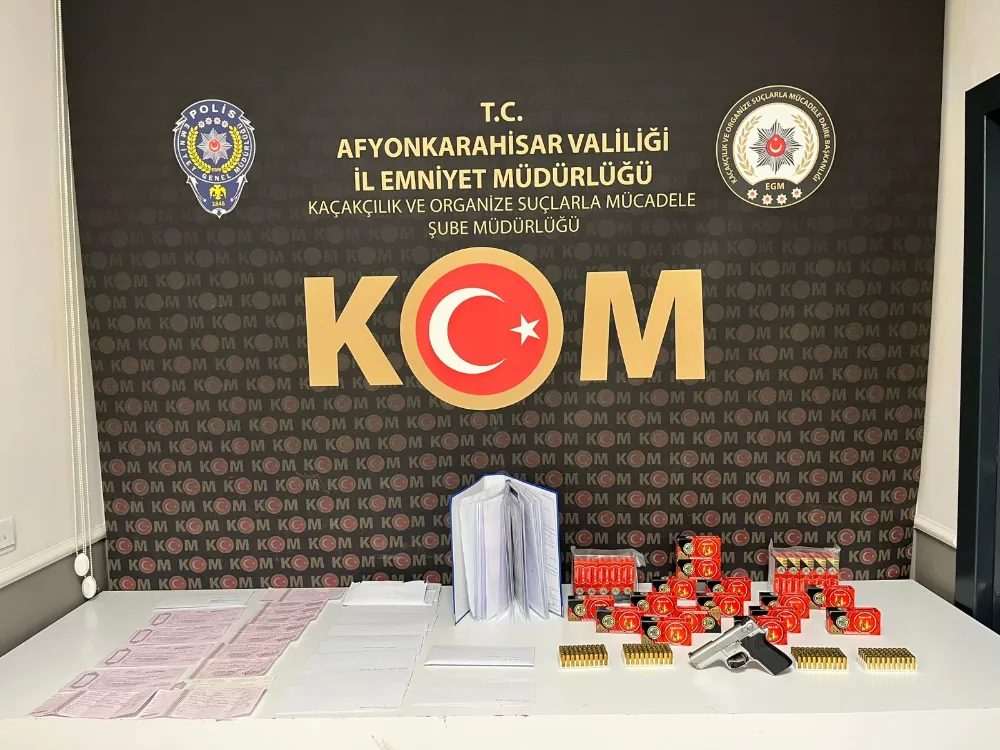 Santaj, Yağma ve Tefecilik